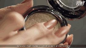 全新“微闪妆”，美得让人离不开眼睛