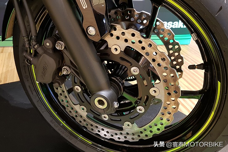 新2020款川崎z650什么时候上市,川崎ninja650和z650比较油箱大小