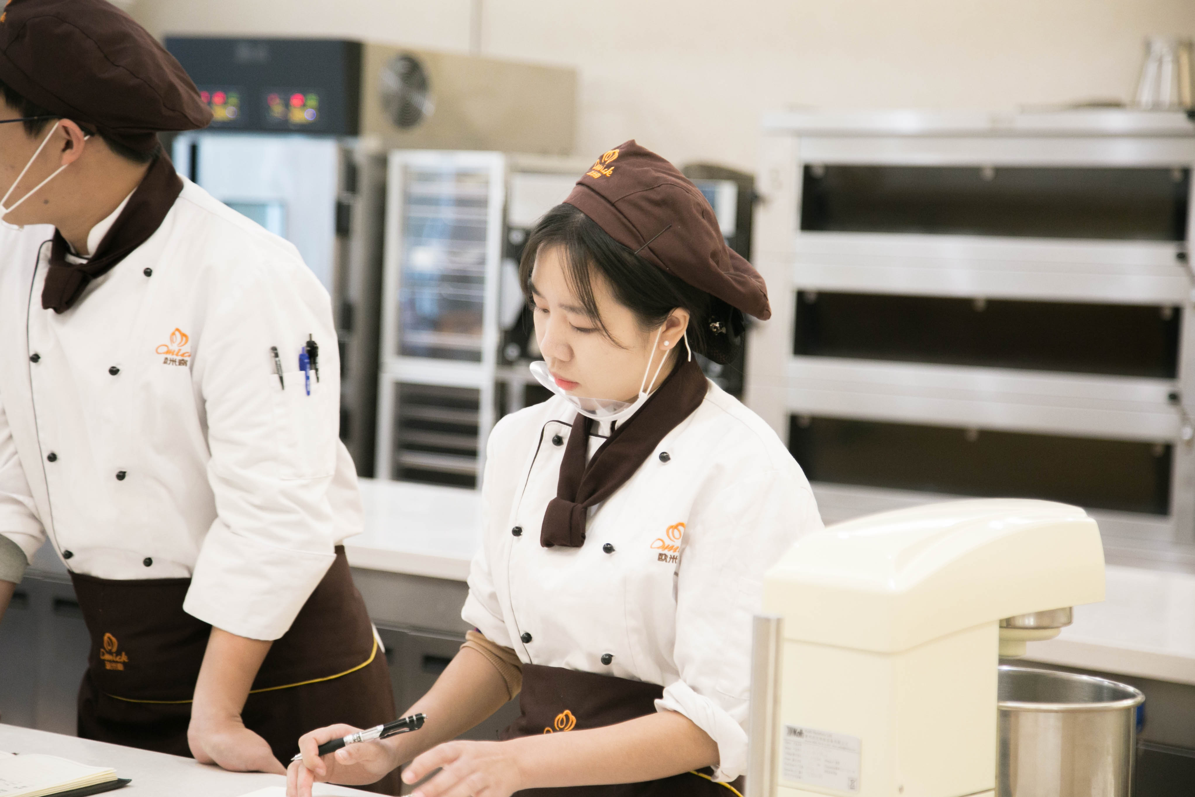 兰州西点培训学费多少,成都西点培训学费一览表