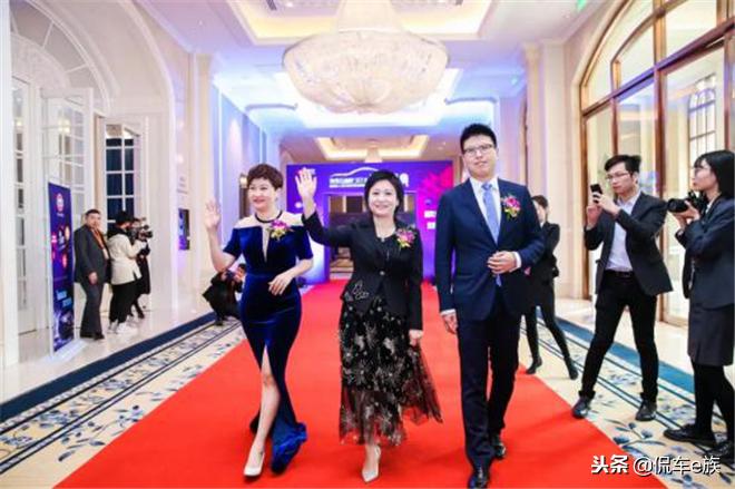 创势聚力海湾石油杯慧聪网2018汽配汽保品牌盛会闪耀上海