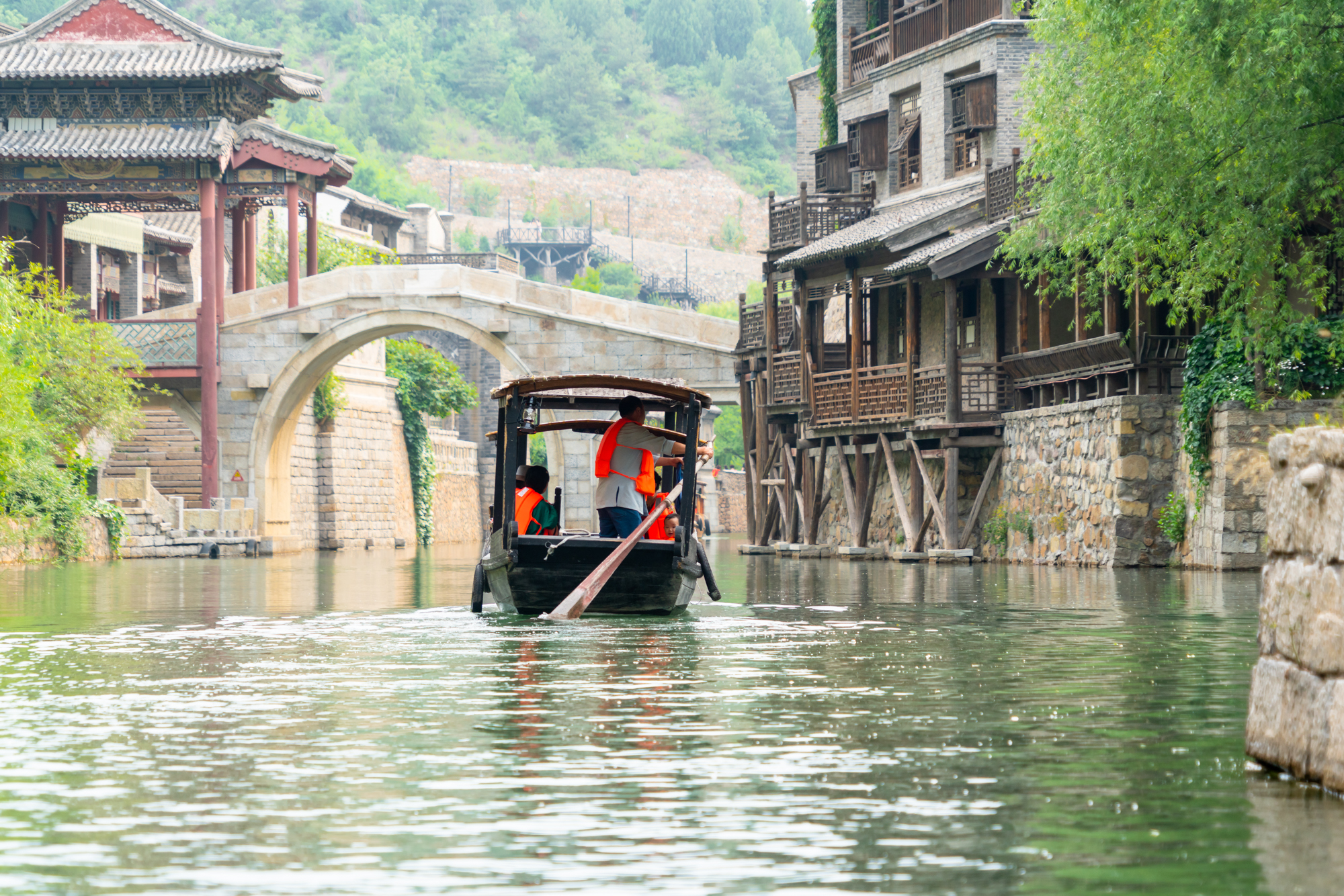 司马台长城的壮观雄奇+北方人的梦里水乡,都在这座京郊水镇了