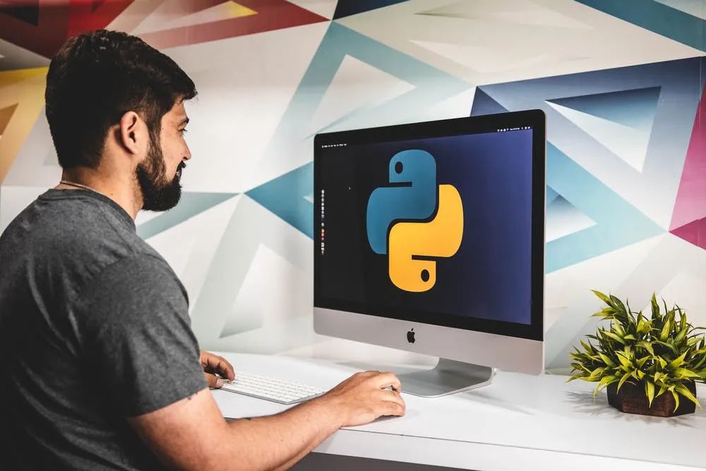 人工智能学java还是python,python人工智能平台开发