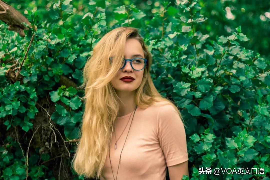 长相一般的英文怎么说,长相一般般普普通通怎么说