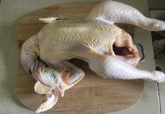 鸡毛怎么拔根最干净,教大家怎么样快速拔鸡毛