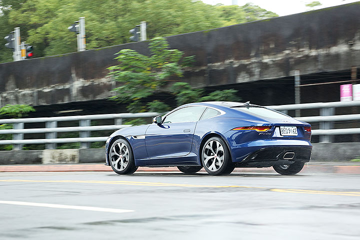 jacky试驾捷豹f-type,捷豹f-type5.0scsvr试驾