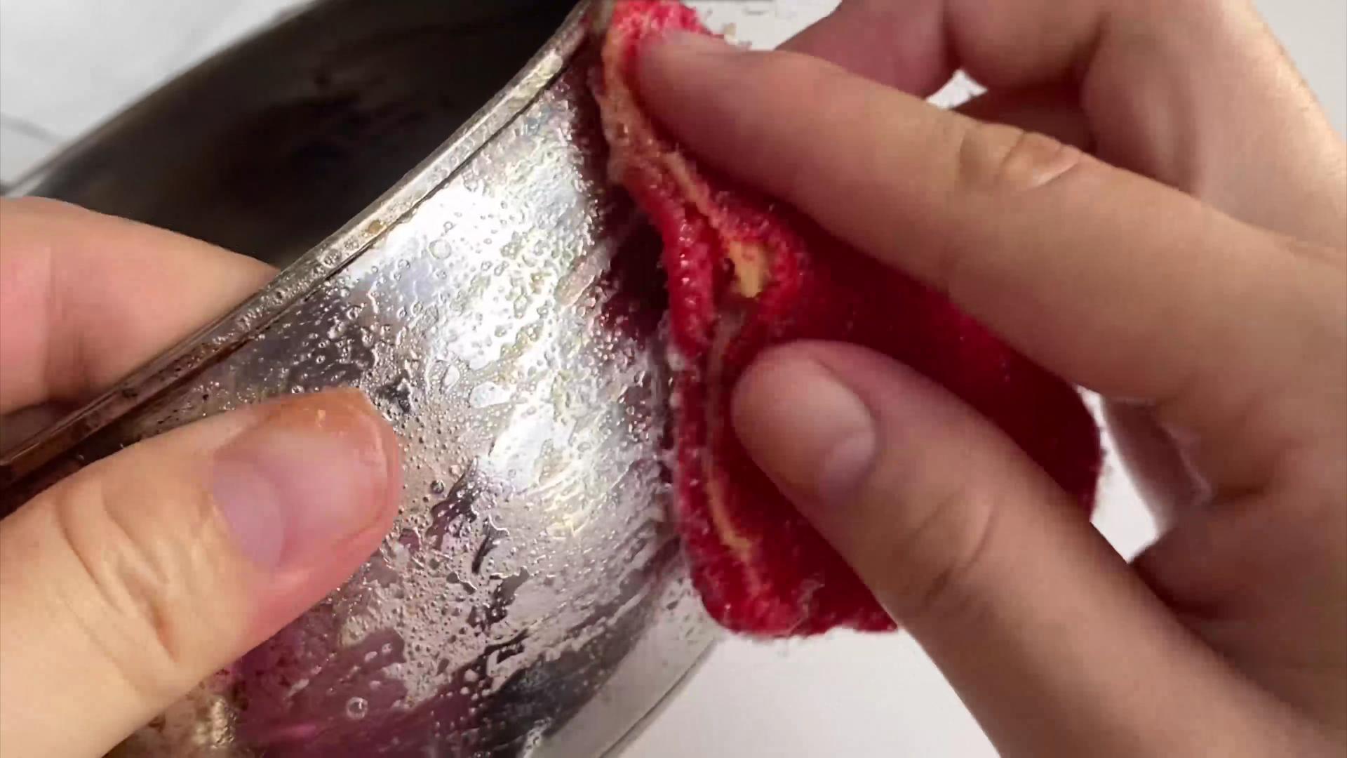 不锈钢锅上的黄渍拿什么能洗掉,怎样去除不锈钢锅的黄渍