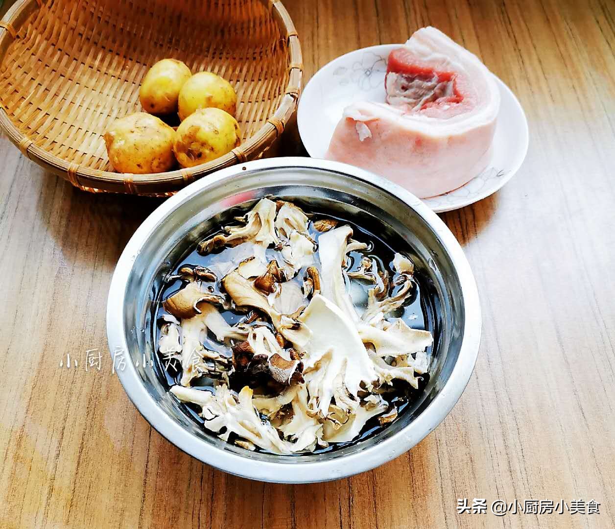 烧汤用什么菌菇好吃,炖菜放不放蚝油