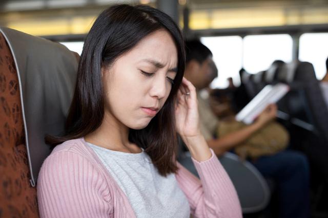 26岁名牌大学毕业,婚后伺候婆婆2年,大年初一老公一巴掌抡醒我