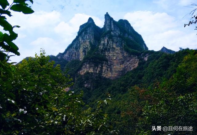 一山分四季十里不同天,一山有四季十里不同天出自哪里