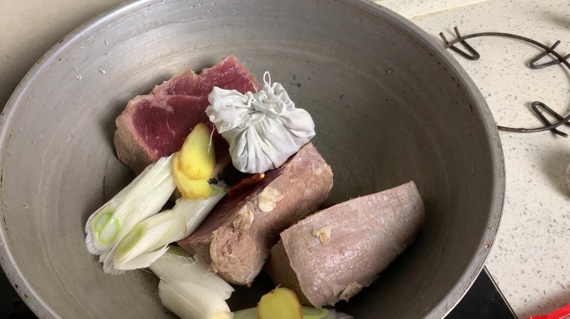 家常酱牛肉的正确方法不焯水,酱牛肉焯水的正确方法