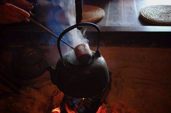 茶叶泡和煮有什么区别,茶叶是煮着喝好还是泡着喝好