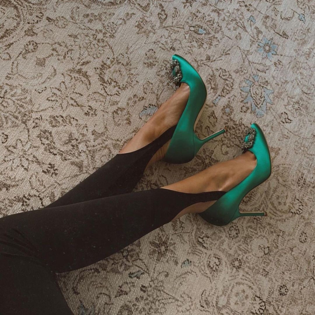 经典奢侈高跟鞋品牌有哪些,时尚界的宠儿高跟鞋的演变史