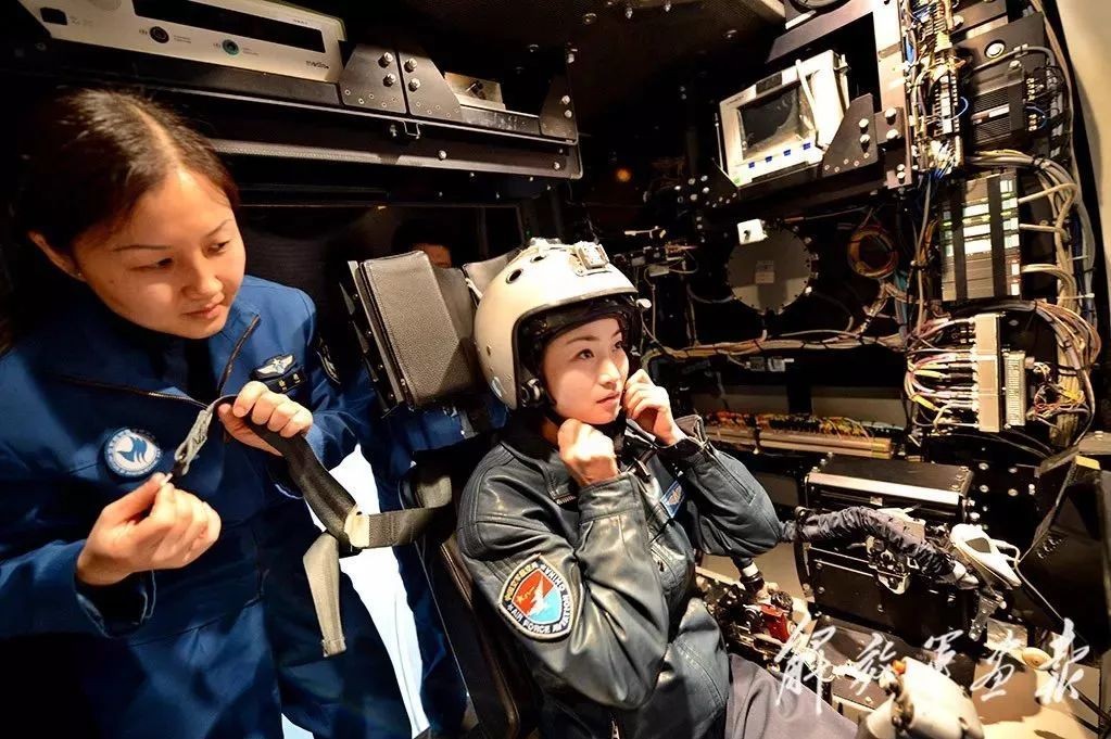 余旭墓碑,空军女英烈余旭视频