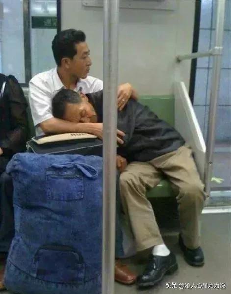 这辈子唯一无条件爱你的男人,从不说爱你却养你一辈子的人