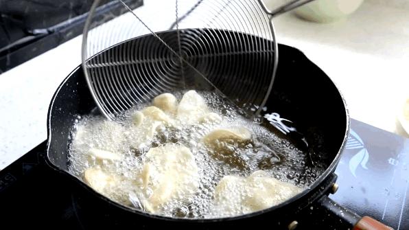 土豆怎么炸薯片简单又香脆,土豆薯片怎么炸才能又酥又脆