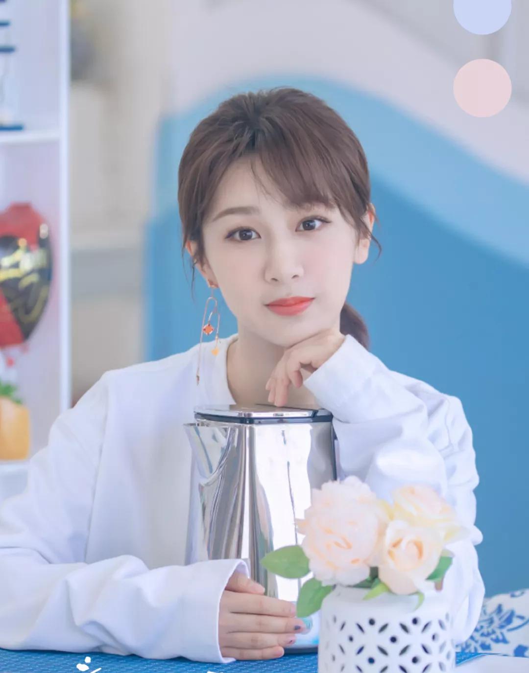 女人变美靠发型,变美烫发型