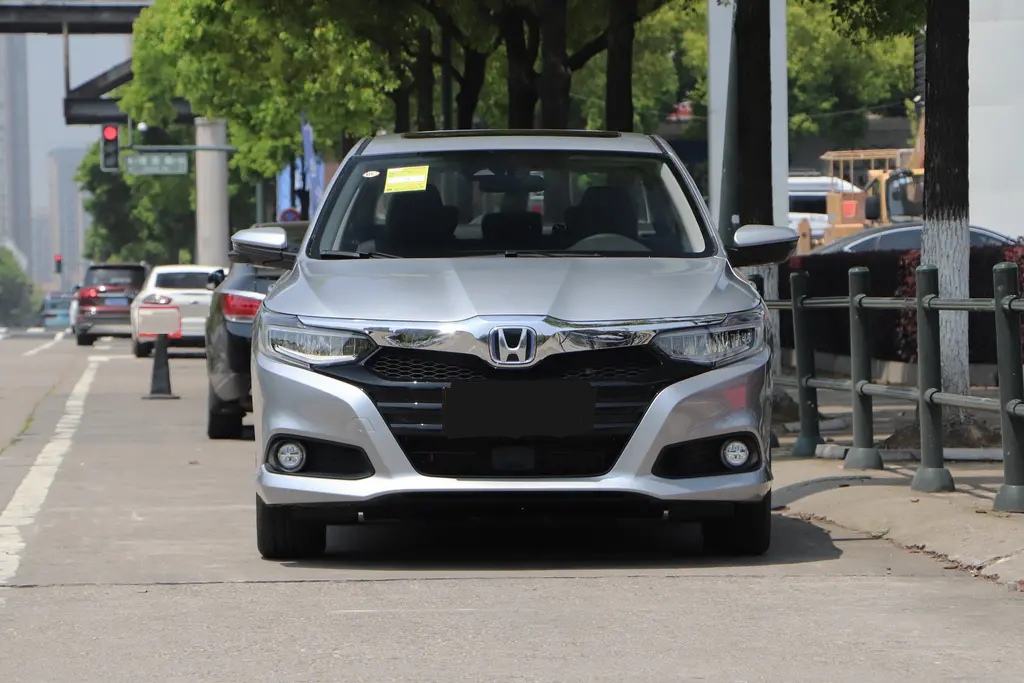 凌派1.0排量油耗10.7是什么原因,凌派2013款1.8l自动豪华版油耗多少