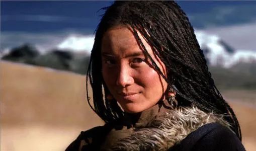 小舍得小宋佳的造型,小舍得小宋佳耳环