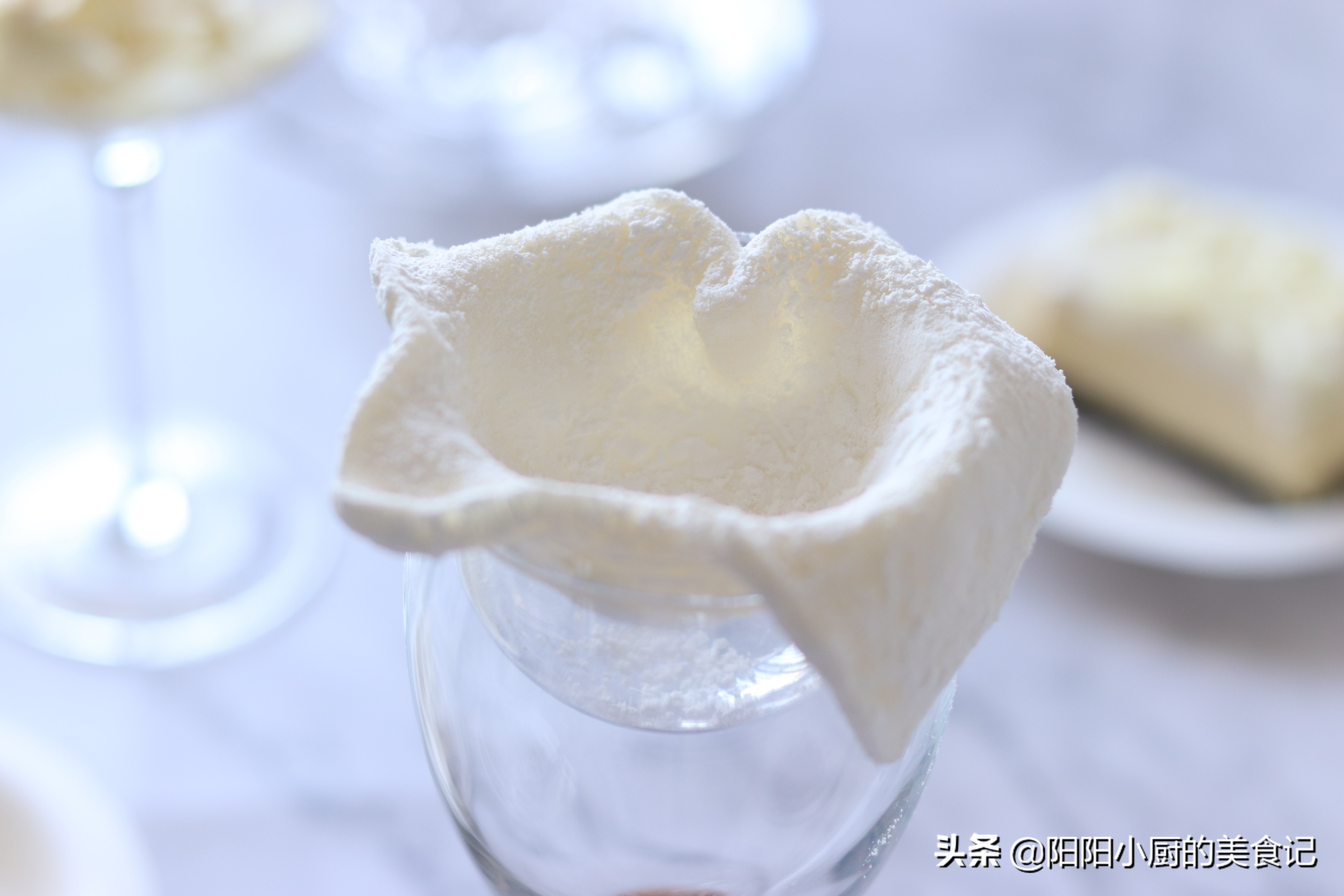 懒人版雪媚娘做法无需淡奶油榴莲,吃剩的蛋糕怎么做冰淇淋