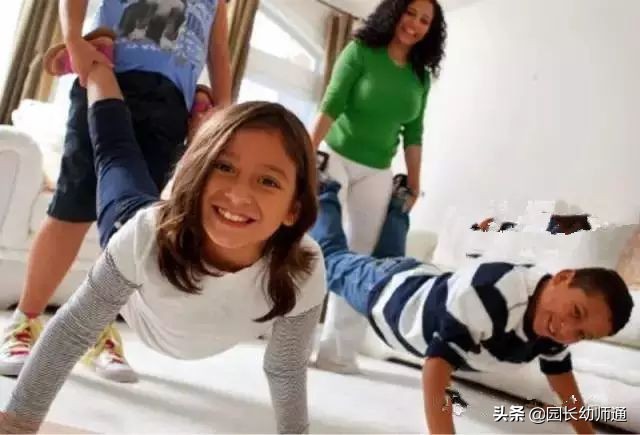 适合室内玩的暖场小游戏,冬天来了小朋友玩什么游戏