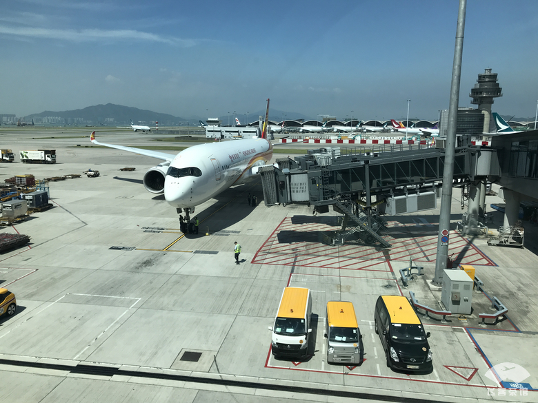 可能再难坐到的港航350！香港飞上海，几乎全程贴着海岸线飞行