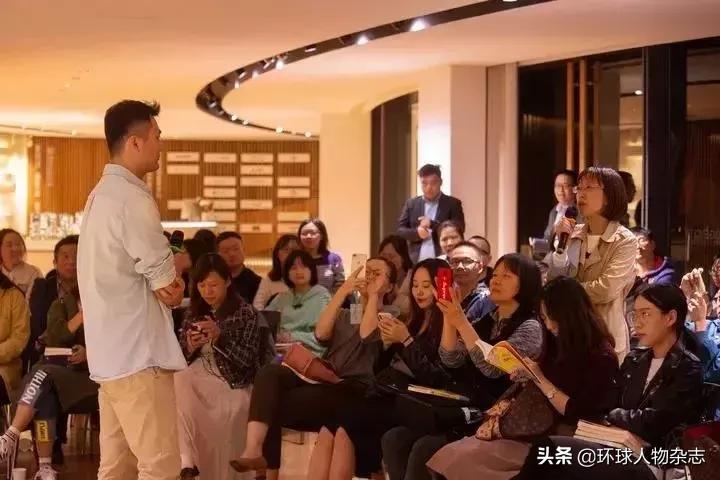 历史课上的灵魂画手，成估值8000万大V，半小时讲完中国史