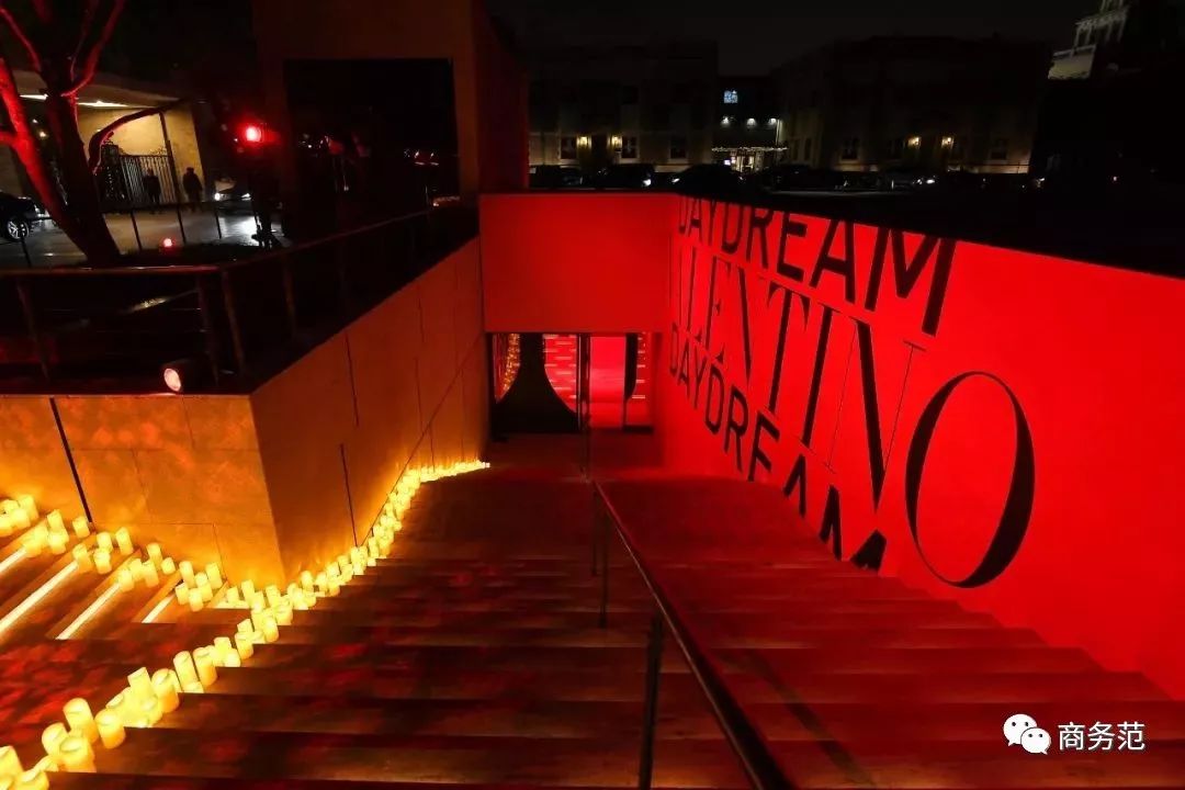 Valentino第一次中国办高定秀，张艺兴来捧场，杜鹃压轴气质绝了