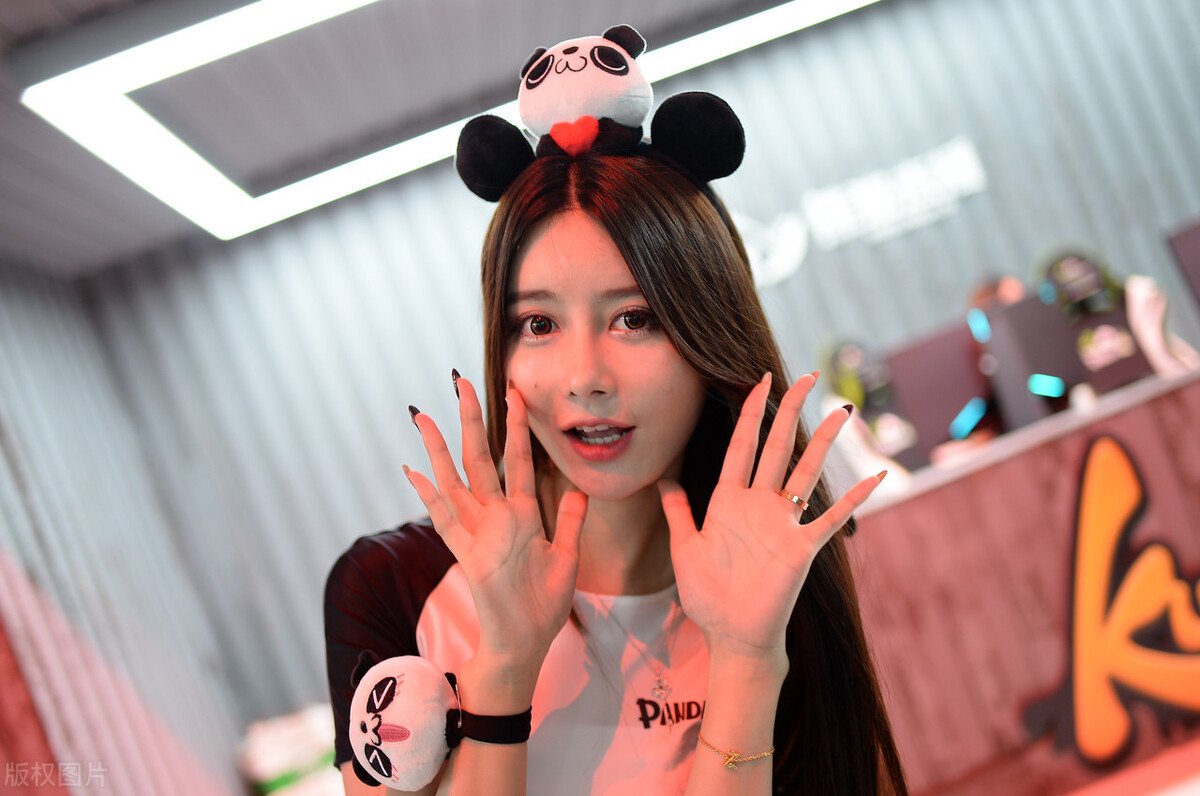 美瞳怎么戴也戴不进去怎么办,美瞳怎么戴图片