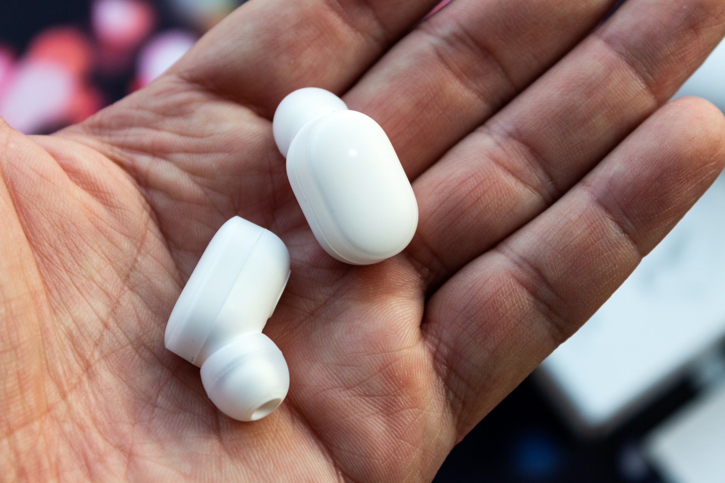 小米蓝牙耳机airdots青春版技巧,小米蓝牙耳机airdots青春版佩戴