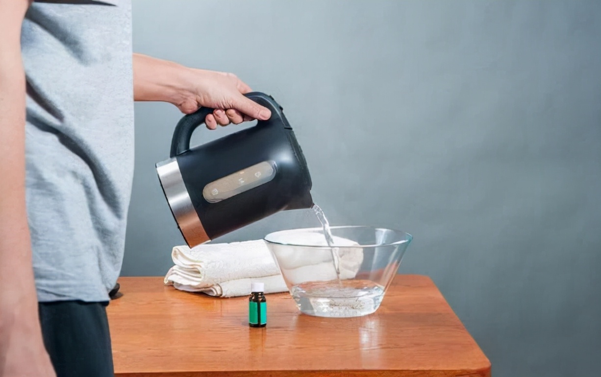 长期喝“电热水壶”烧的水，对身体有影响吗？医生：别不放心上