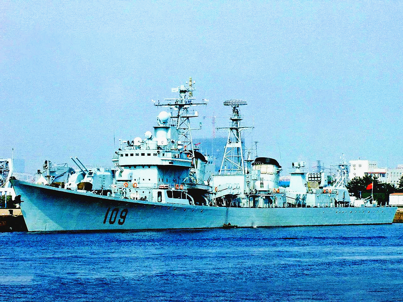 撑起祖国领海安全的擎天巨伞——中国舰空导弹发展史