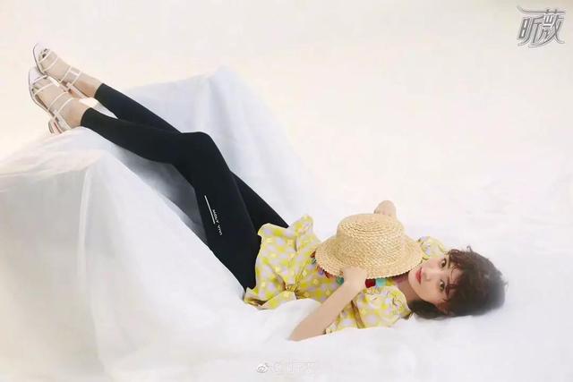 妮可基德曼白色裤子,妮可基德曼穿的裤子