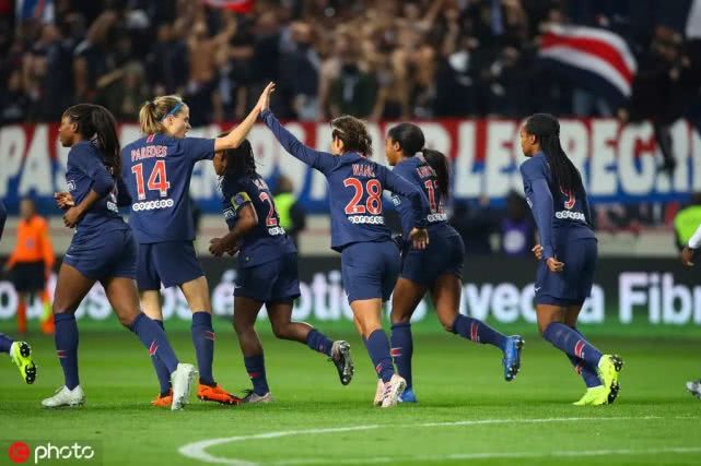 大巴黎球员对王霜的评价,王霜对巴黎球迷的评价