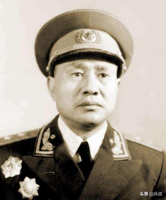 集体安葬在塔山的八位将军,七名烈士安葬