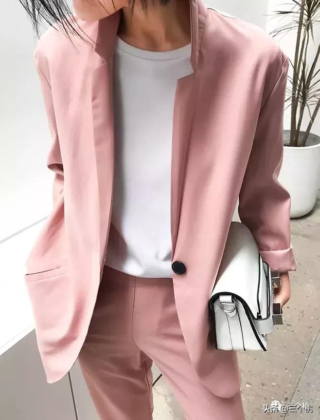 风衣、西装、花裙子……春天来了，这10件值得买！‖桃子购物车