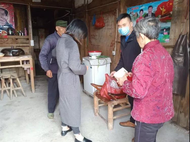 扶贫村抗疫,抗疫路上扶贫忙