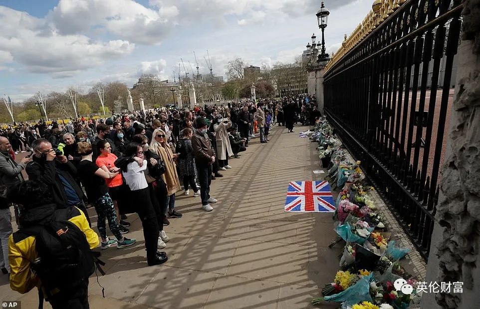 菲利普亲王有趣故事,女王菲利普亲王年轻时