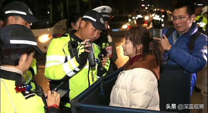 协警在什么情况下可以拦车,辅警拦车注意事项