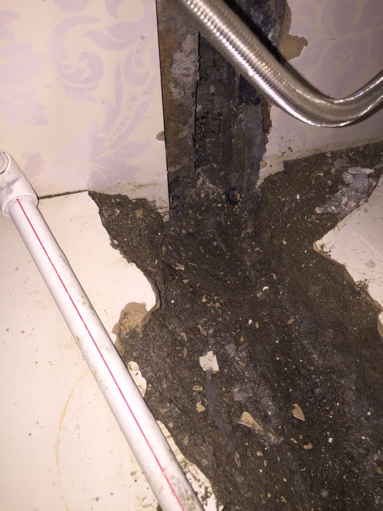 卫生间瓷砖缝隙渗水修补方法,墙砖里水管渗水怎么修补