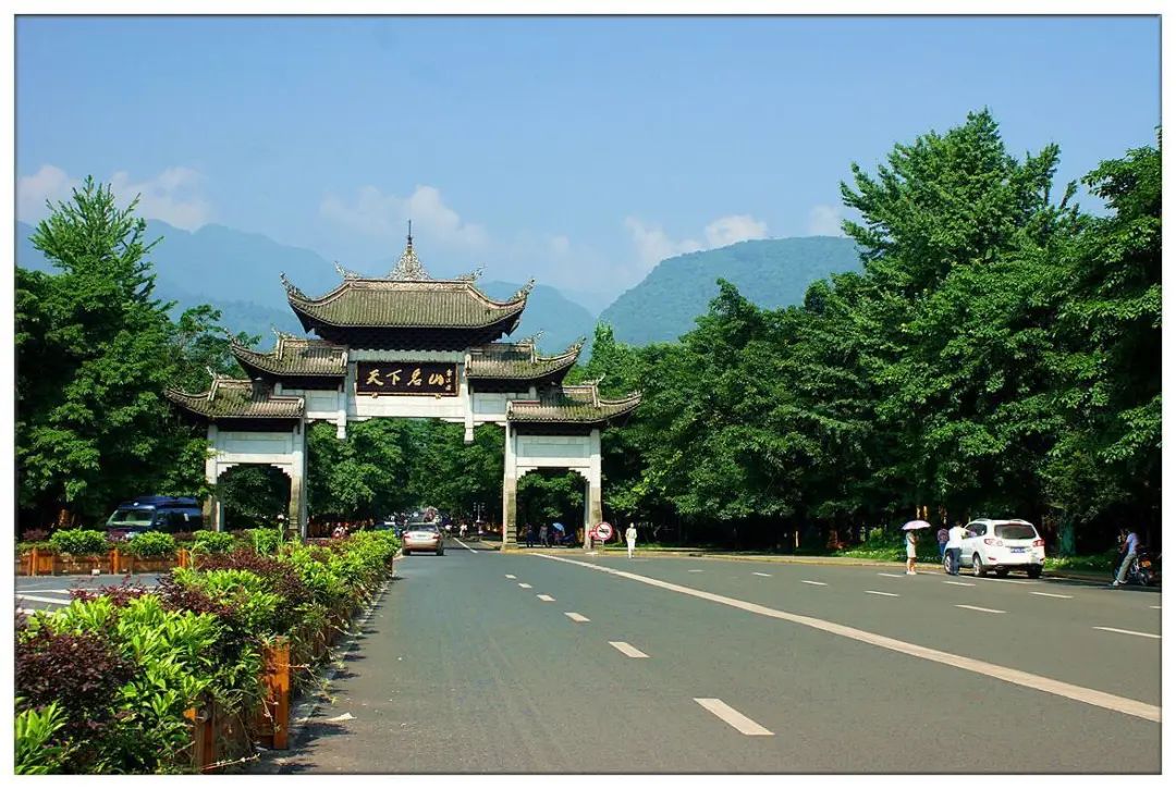 四川普贤菩萨攻略,四川峨眉山普贤菩萨最灵的寺庙