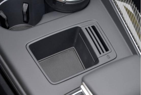 开车胸闷想吐是怎么回事,开车胸闷气短心慌