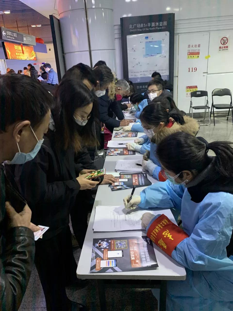 上海虹桥火车站人山人海,返程高峰最新消息今天上海火车站