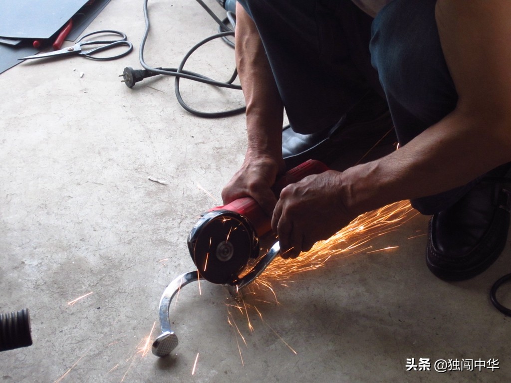 脚舒服了，鞋面也干净了---银钢悍路者300偏三轮换挡杆改前后踩