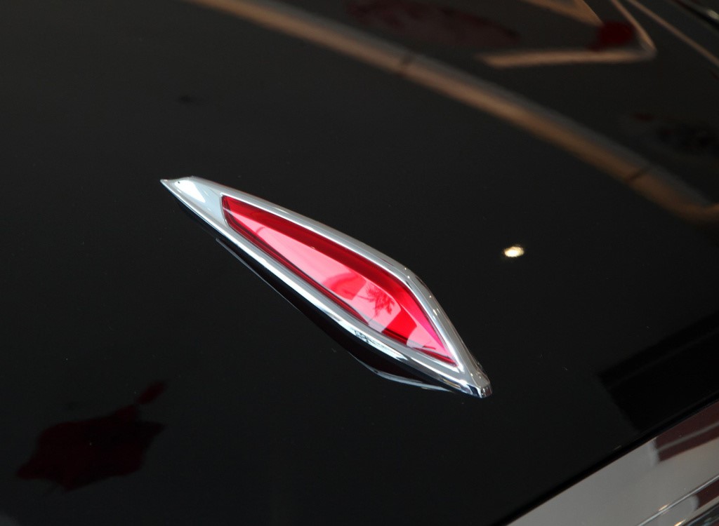 为啥立标奔驰不值钱,国产奔驰有立标吗