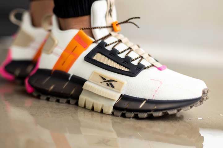 reebok锐步鞋纯黑色,锐步reebok篮球鞋怎么样