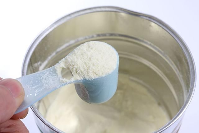 一周的新生儿一次喝多少奶合适,新生儿喝多少奶合适