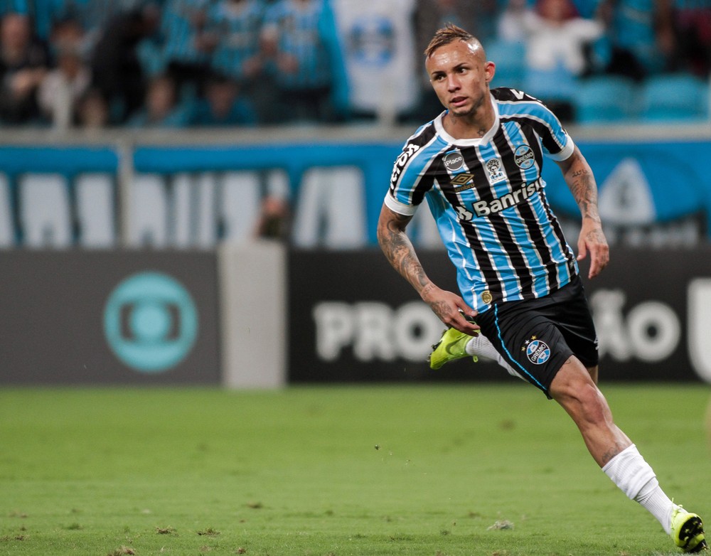 曼联违约金,曼联赔穆帅违约金多少