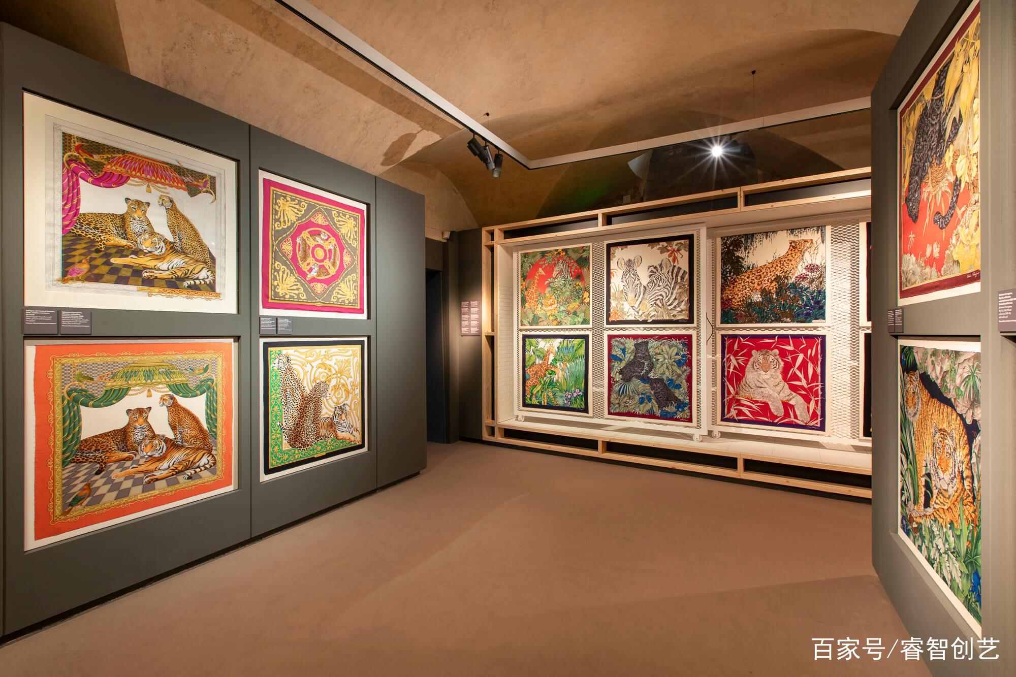 走入Ferragamo丝巾的万千世界——最自然珍贵礼物