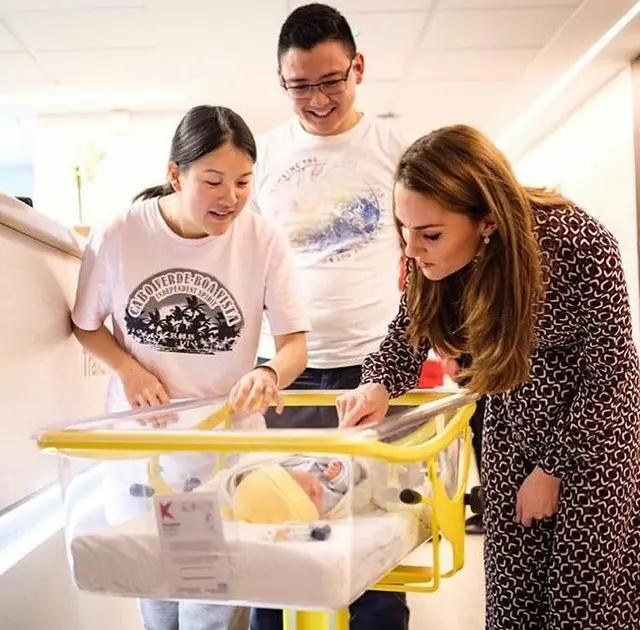 安妮公主评价女王,安妮公主谈戴安娜