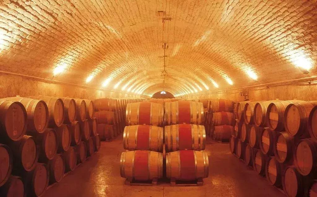 真正的红酒是怎么酿造的,喝了这么多年酒